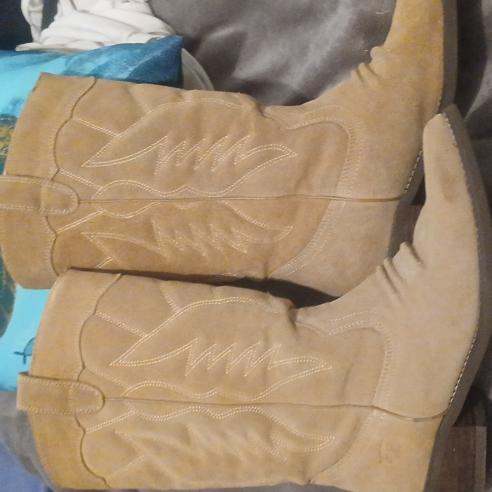 Roxy cowgirl boots